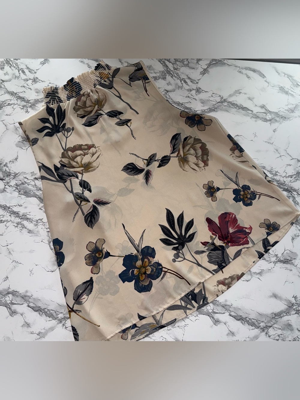Le Lis Floral Sleeveless Blouse